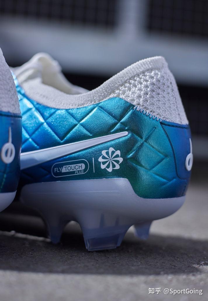 nike推出tiempolegendxemerald足球鞋