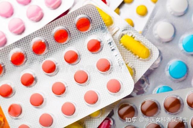 去医院检查多为妇科炎症,医生会开些清洗剂和抗生素类药品,抗生素