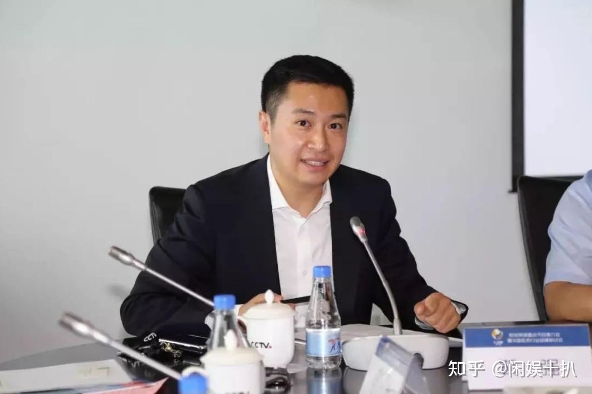 靳强:天津走出的名人在央视成就事业,对家乡一往情深,为何年过四十还