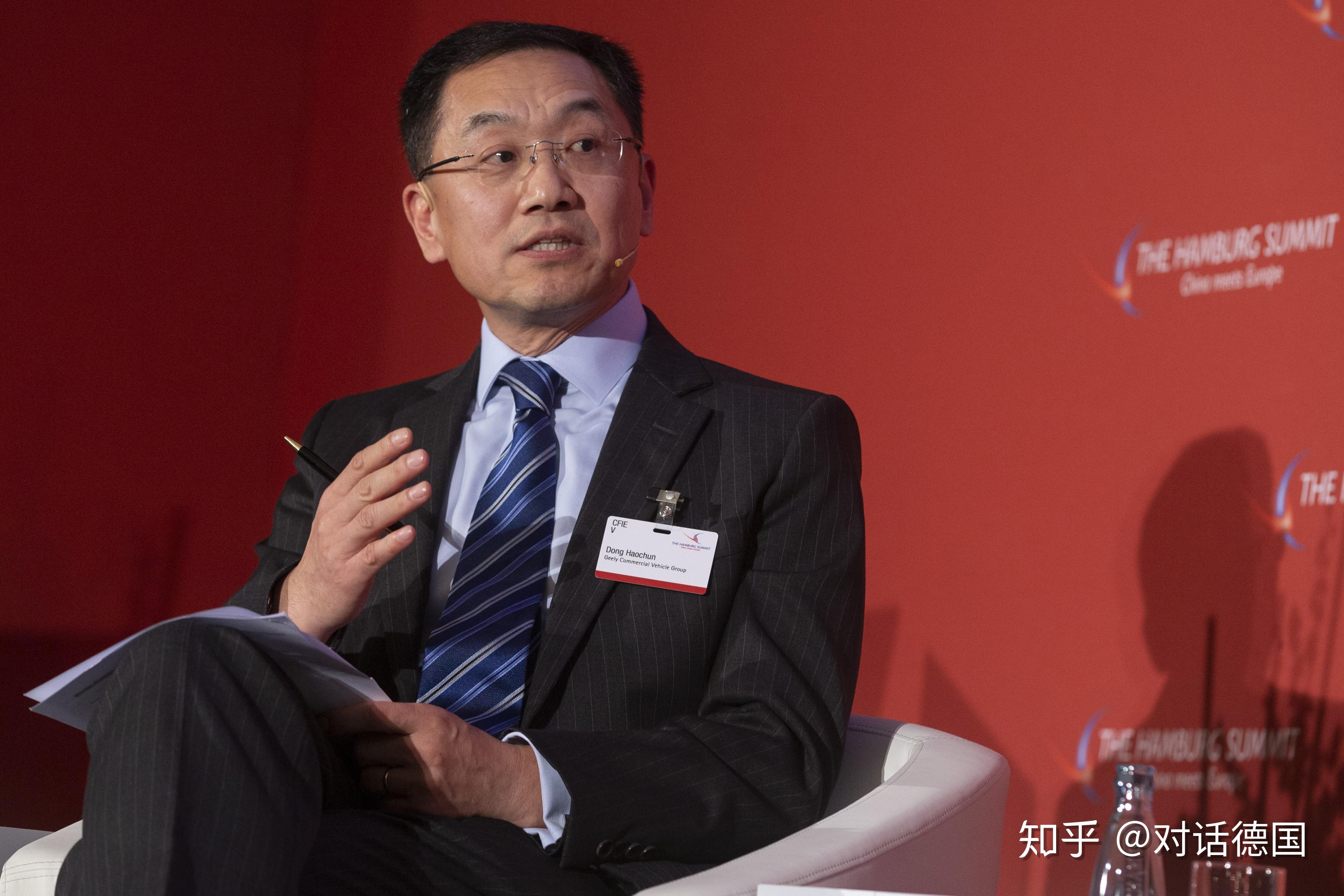 第一位受访者是浙江吉利控股集团有限公司副总裁,吉利集团英国 cfo