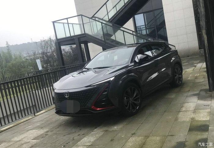 到手一辆了长安unit新车开着就是爽