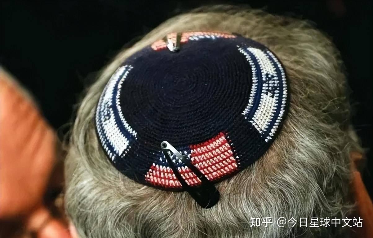 犹太男子头上为何要戴个小圆帽，还不会往下掉？ - 知乎