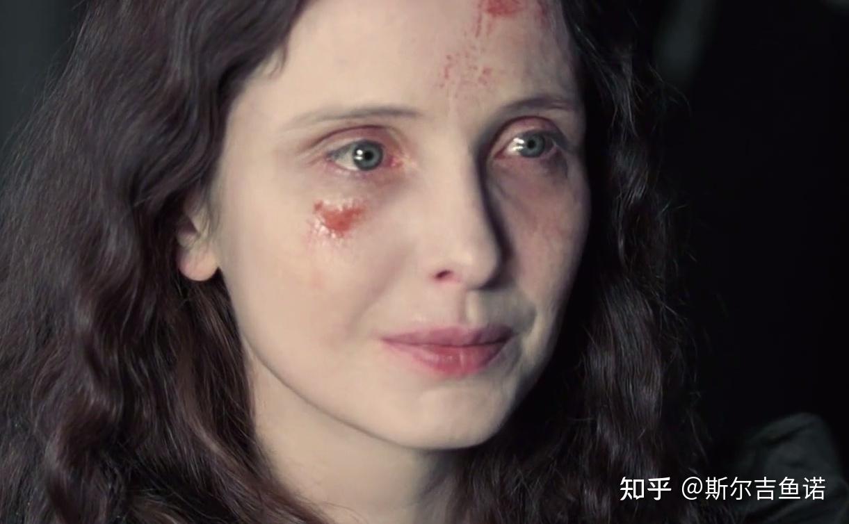 4年之后,1614年8月21日,巴托里伯爵夫人被人发现早已死亡,有很多餐的