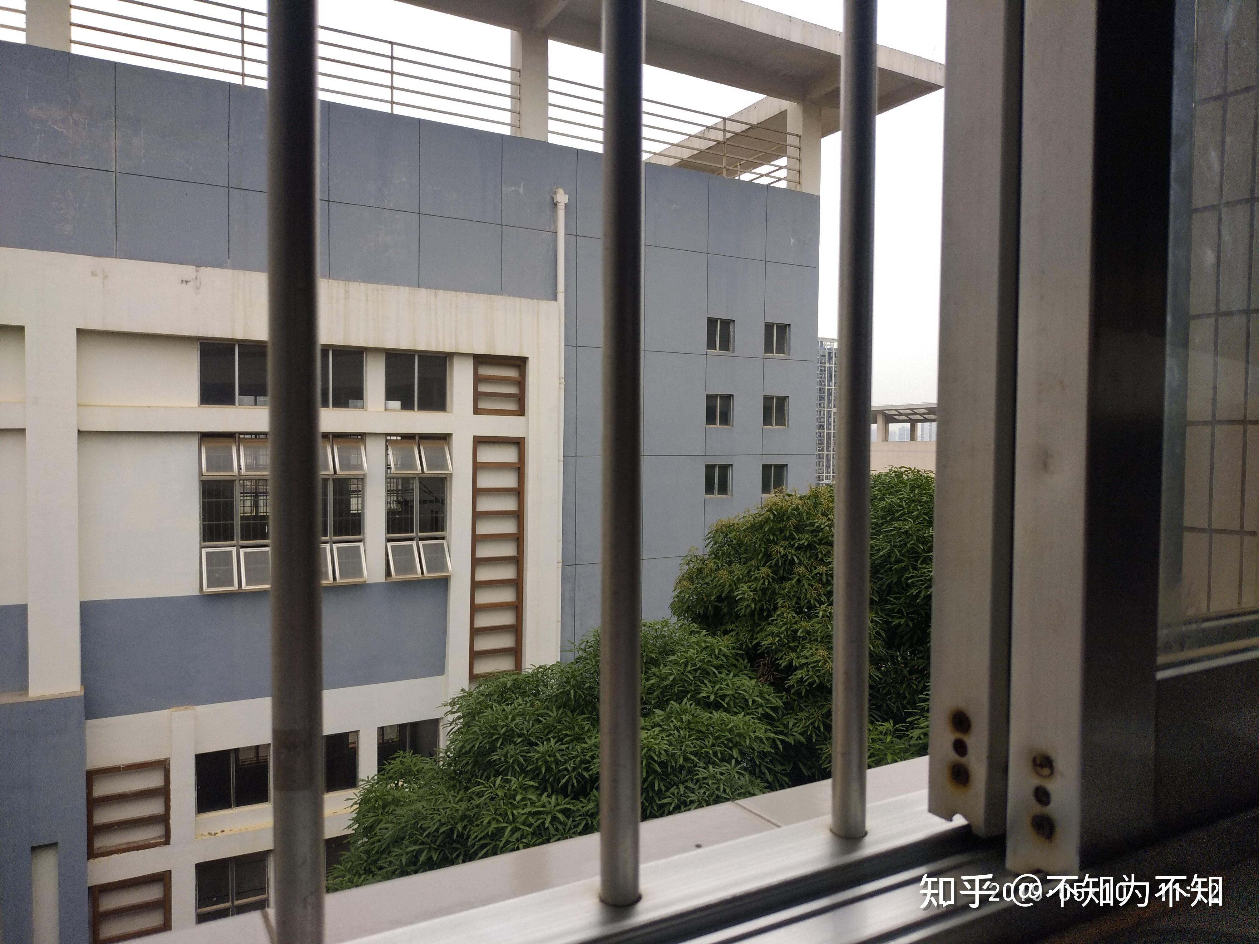 南宁市第二十一中学就读感受高中部