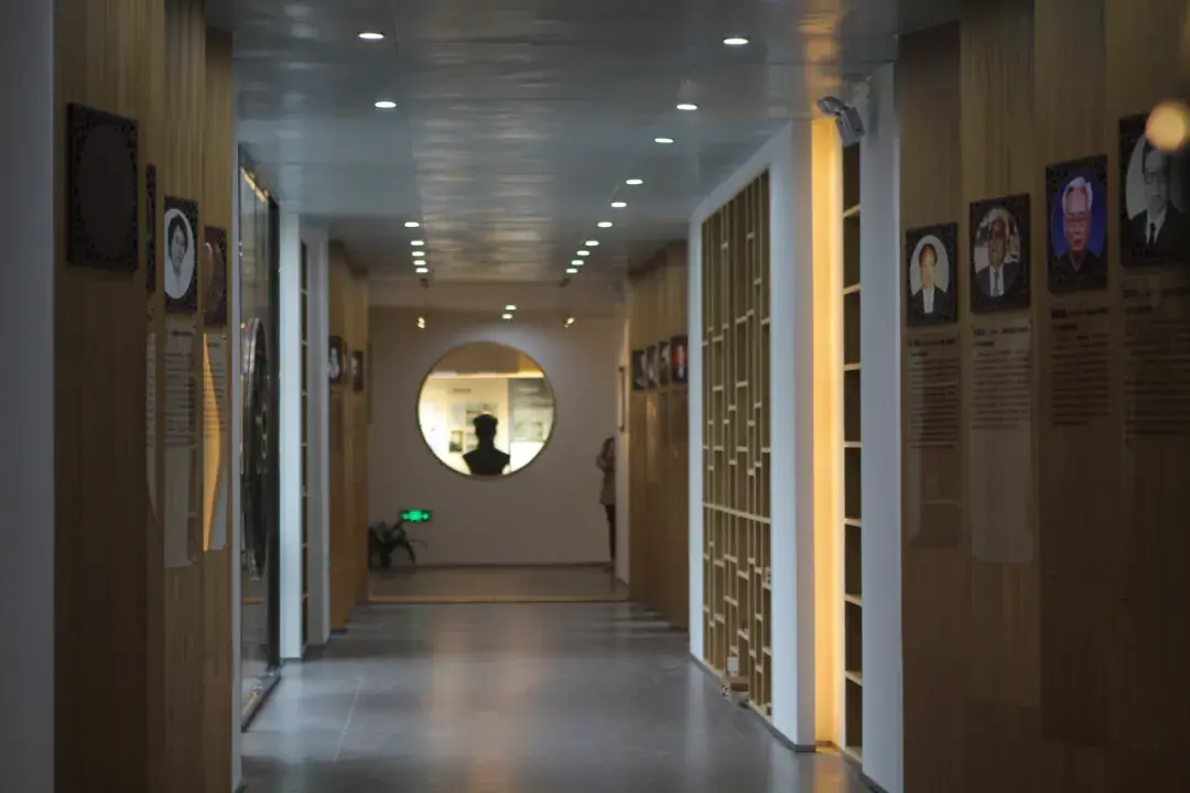 周一鸣:对话过去,收藏未来/江苏省常州高级中学校史馆 - 知乎