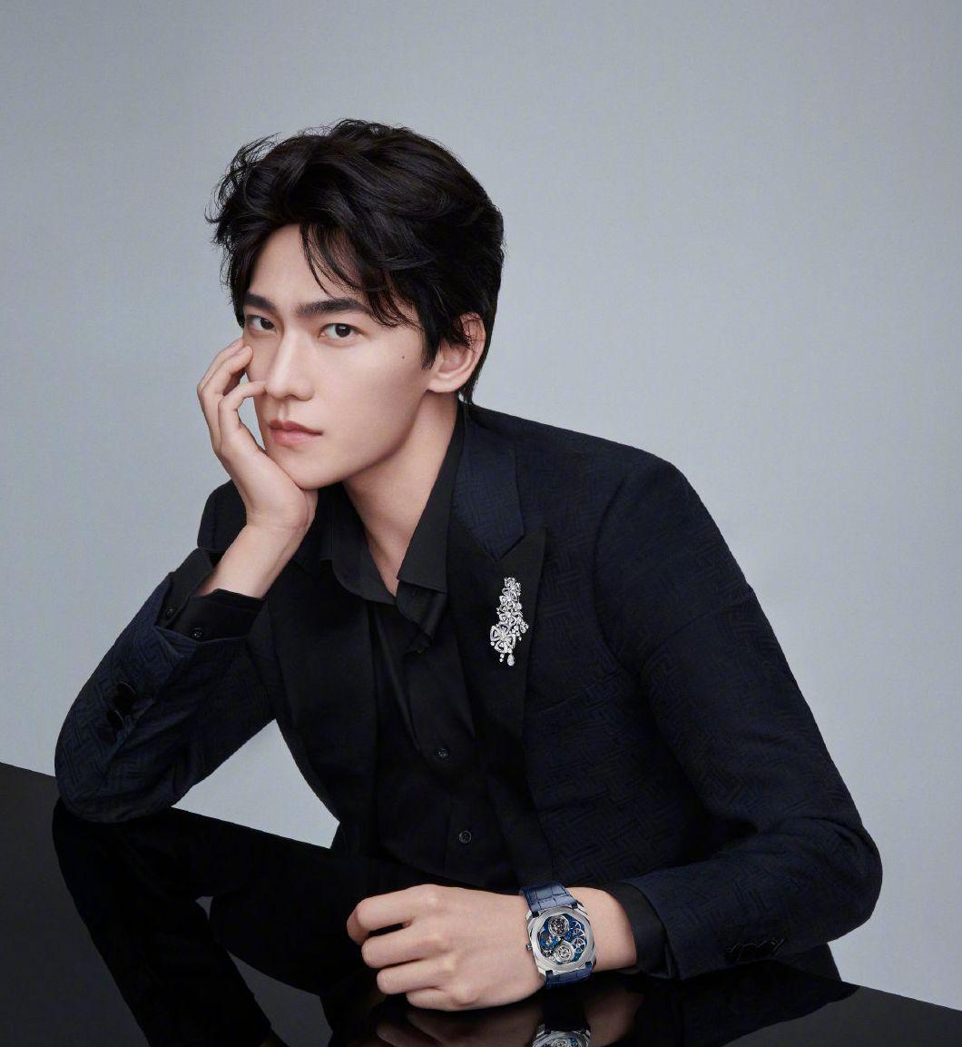 一起看看知名演员杨洋所戴过的手表有哪些