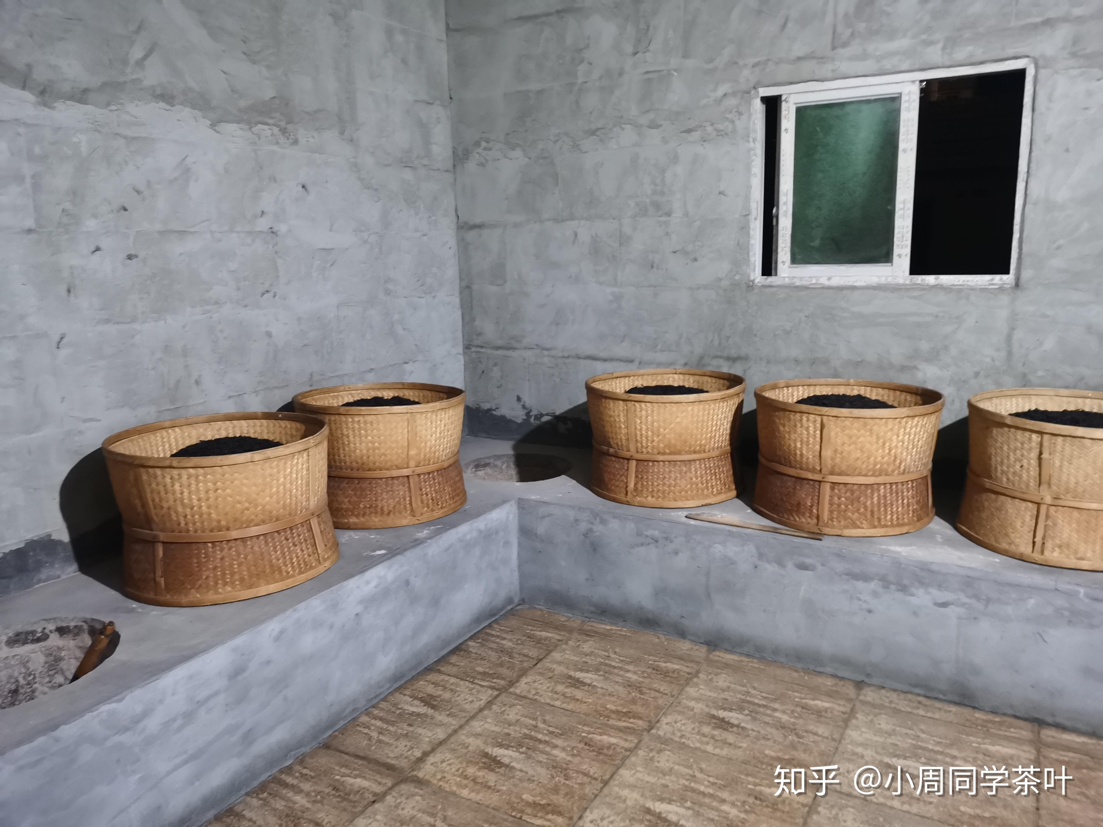 茶叶焙到什么火,或者说适合焙什么样的火功,主要还得根据要焙的茶叶