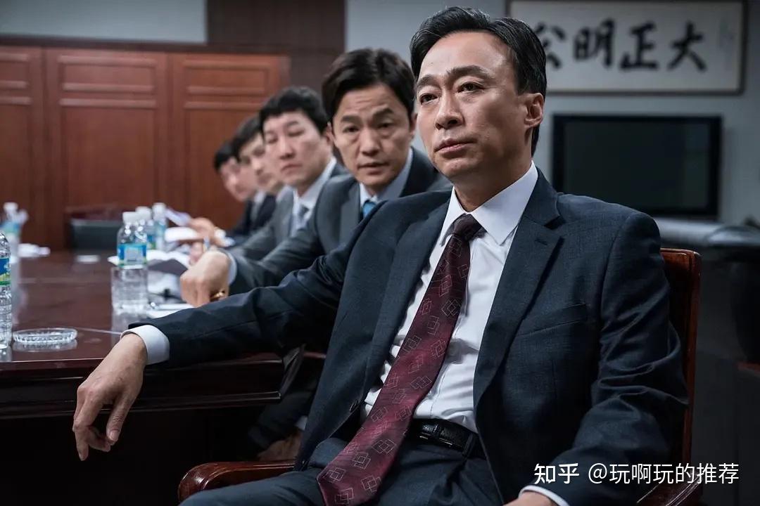 【韩影推荐】韩国检察官与金融腐败剧《黑钱》由赵震雄,李荷妮 担任