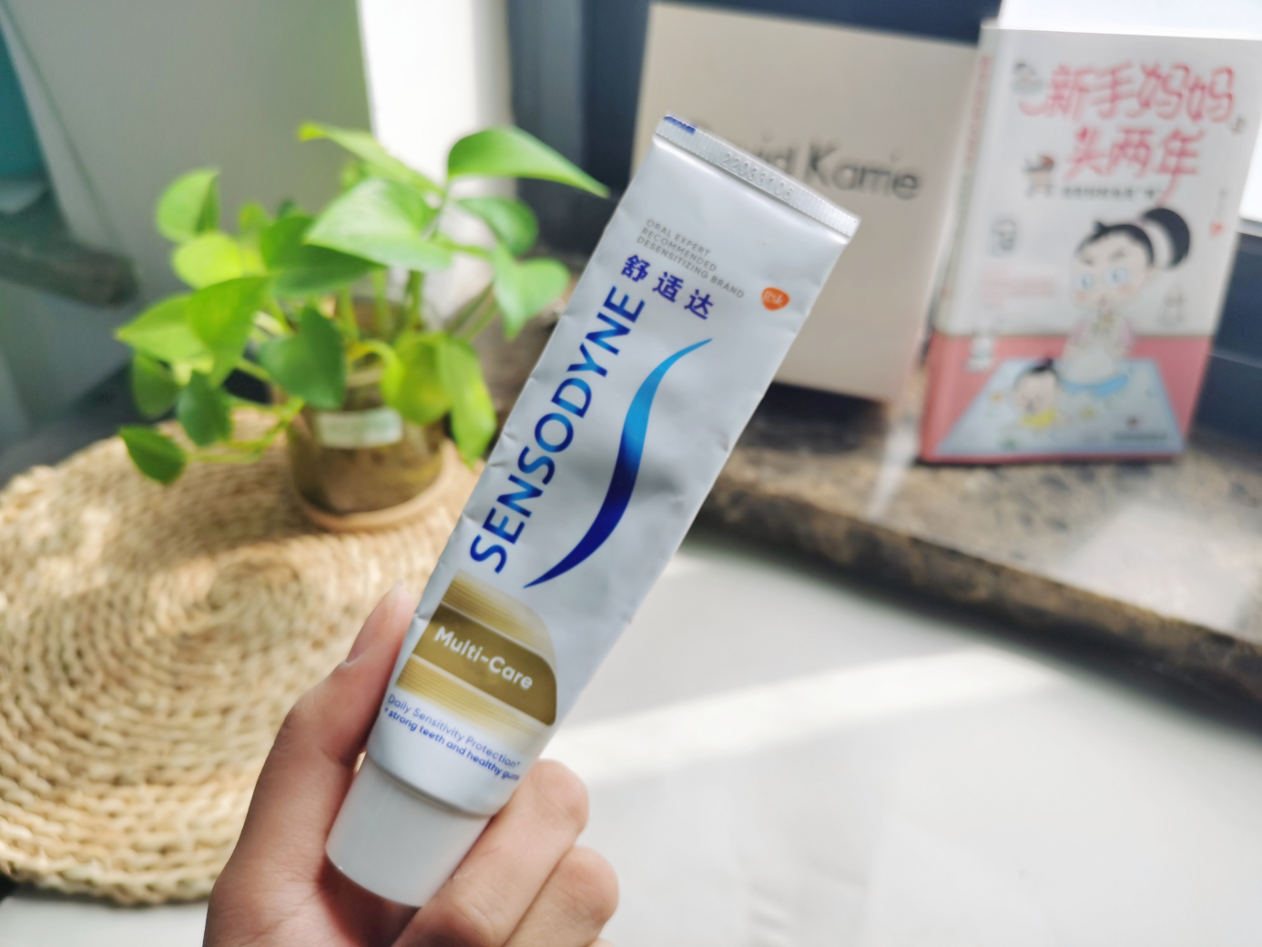 高露洁牙膏气味:清爽薄荷味