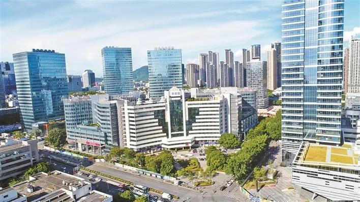 深圳科技工业园董事长何景成:努力打造国内一流的科技园区