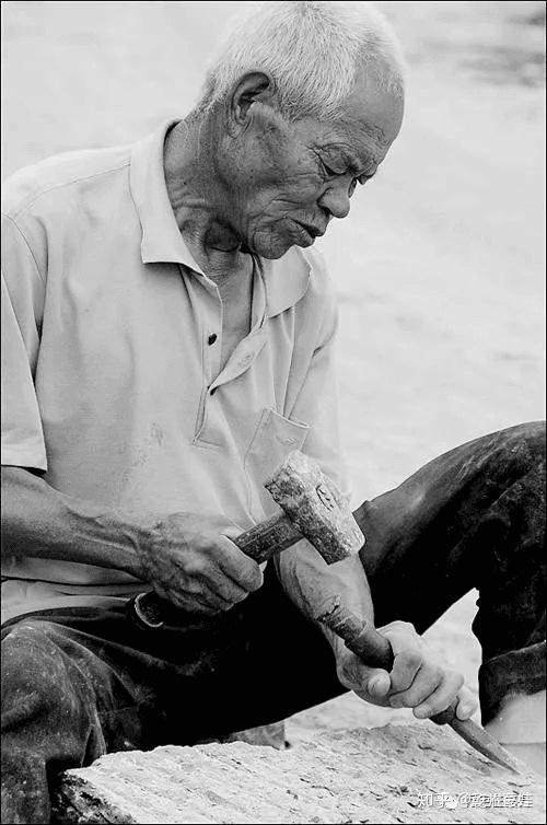 行走在乾县失传的手艺消失的行当五石匠锻磨子