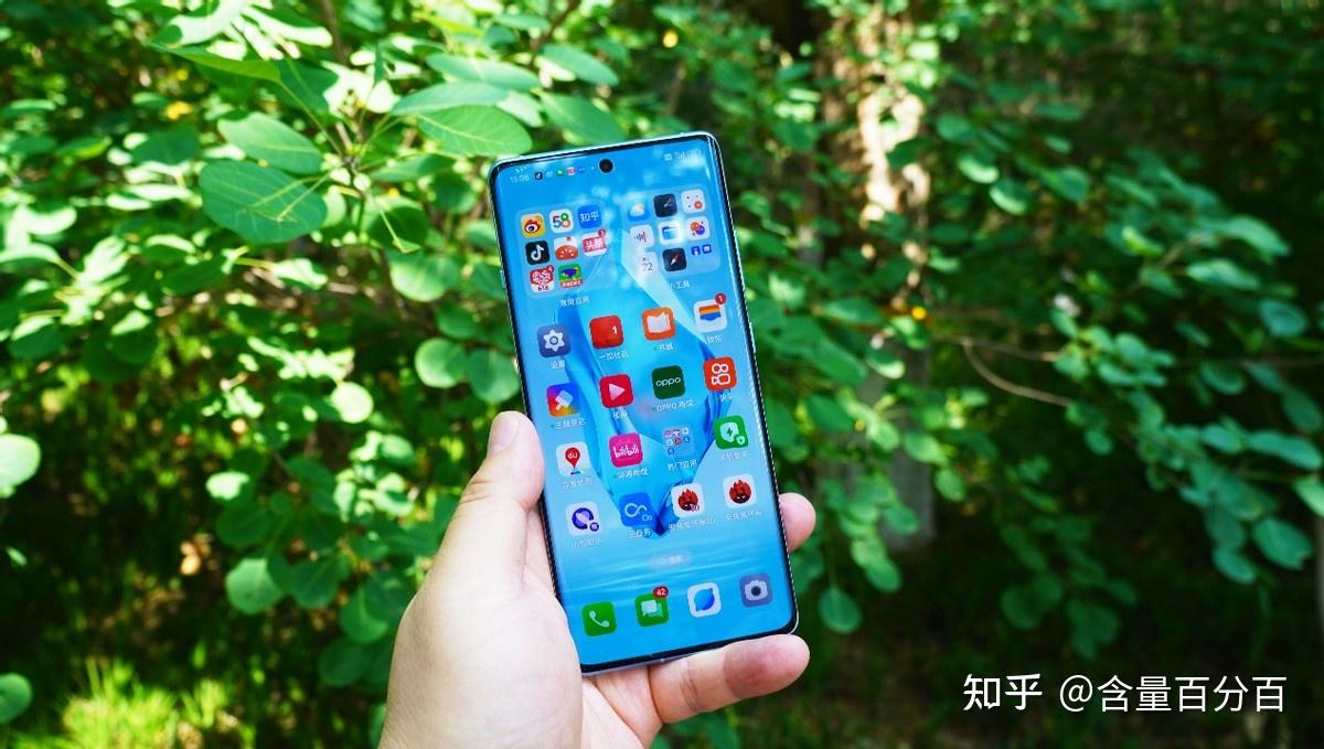 提一提,因为一加ace 3跟旗舰机一加12采用了同款京东方最新x1发光材料