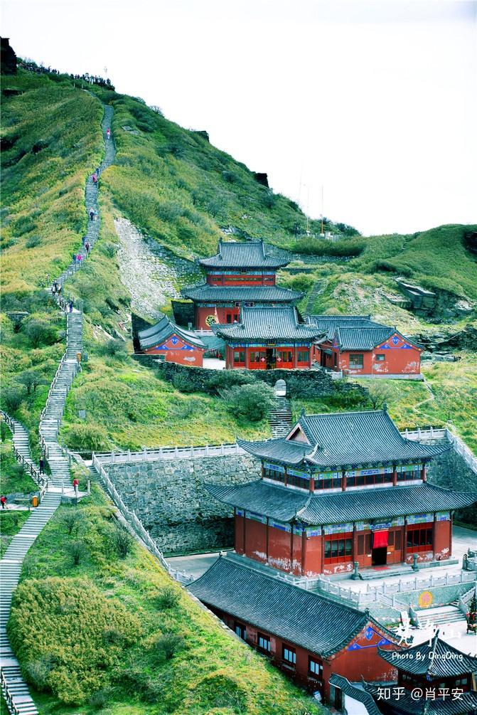 梵净山升仙之山,超越时空的净地,世间难得的一方净土-仙气飘飘的梵净山叫什么