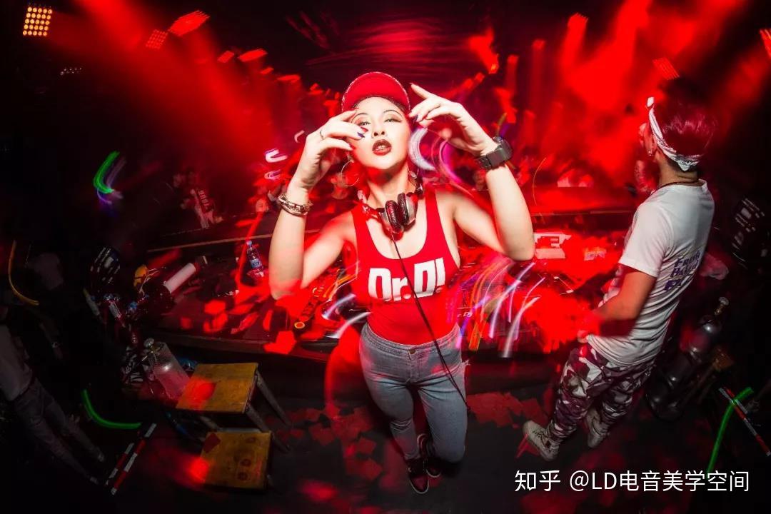 1122mars潮饮之夜电子精灵djlexy邀你一起点燃黑夜