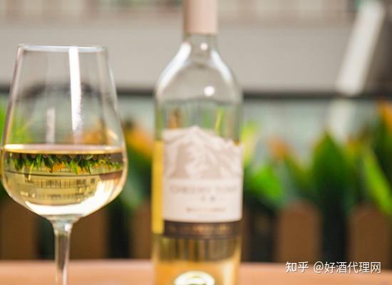酒水小常识:白葡萄酒喝之前需要醒酒吗? - 知乎