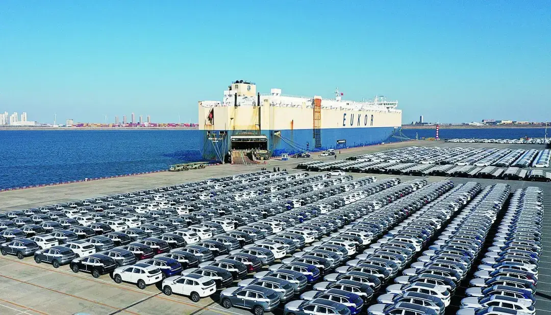 中国电动车出口暴增120%,一季度222万辆,泰国总理都换了中国车