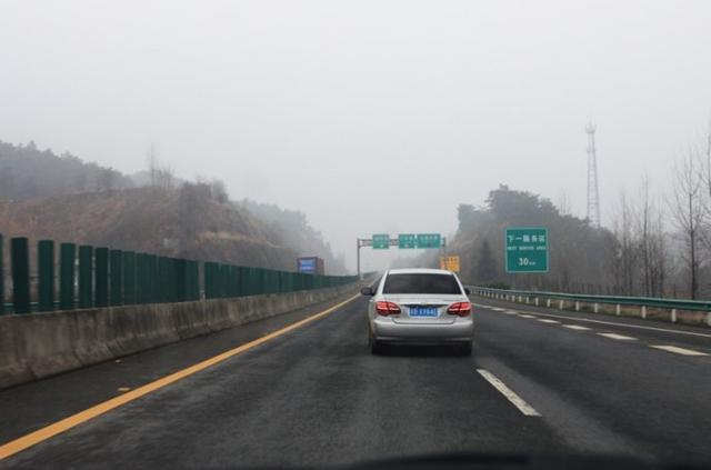 长途行驶车需要休息吗假期开车上高速该注意什么