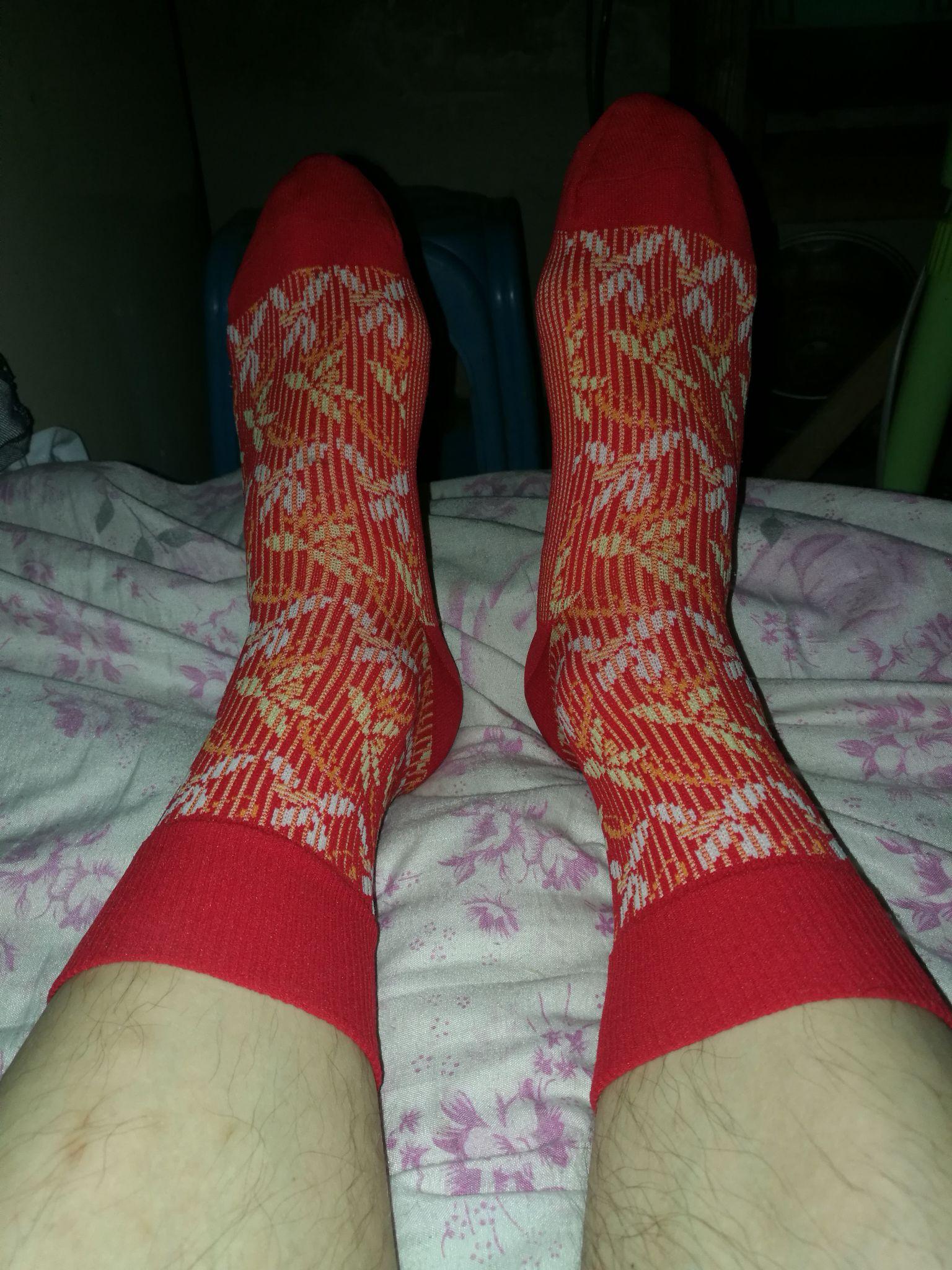 小时候见过穿过的袜子如今又穿上了