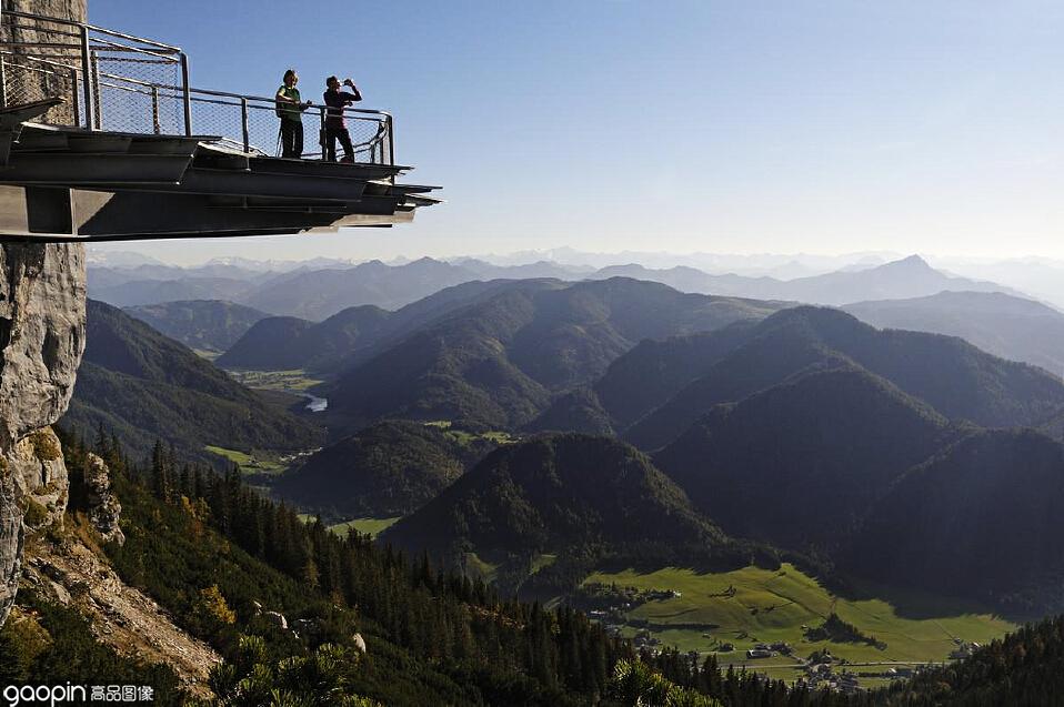 蒂罗尔山顶,令人眩晕的高空观景台,你是否有勇气俯瞰脚下风景