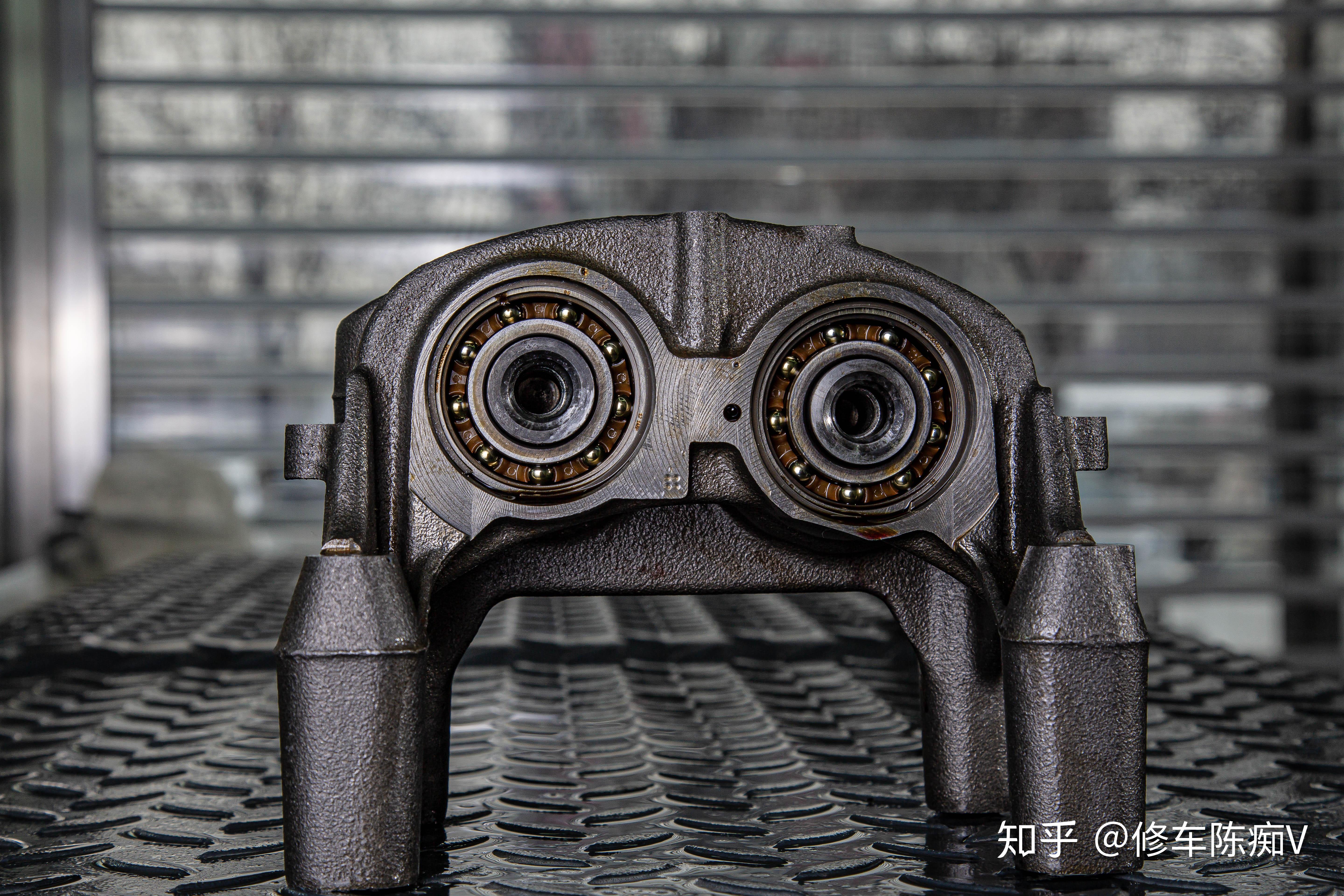 比例在70%左右,4缸发动机的一阶惯性力和惯性力矩都是平衡的