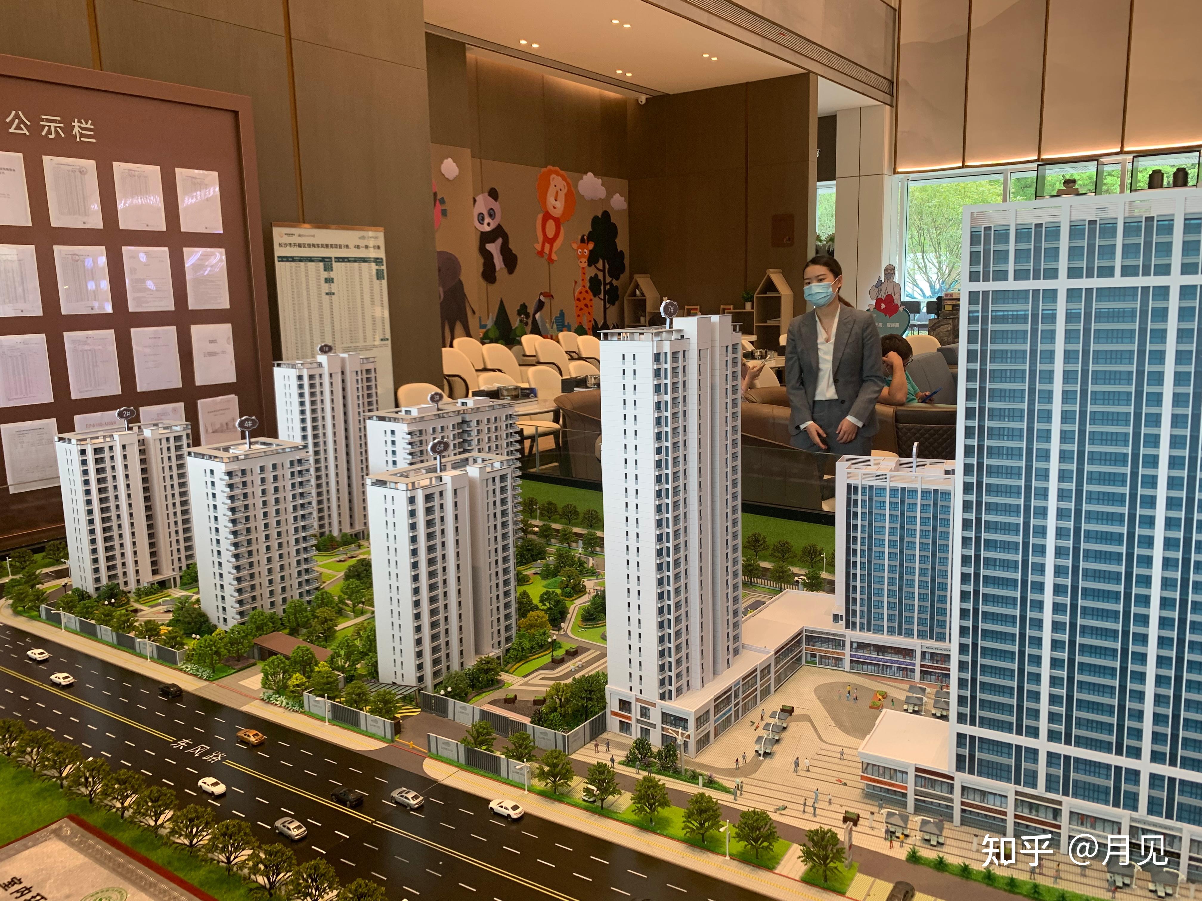 长沙城发恒伟东风映业主们来报道了,这周又去外围看了工地,主体的架子