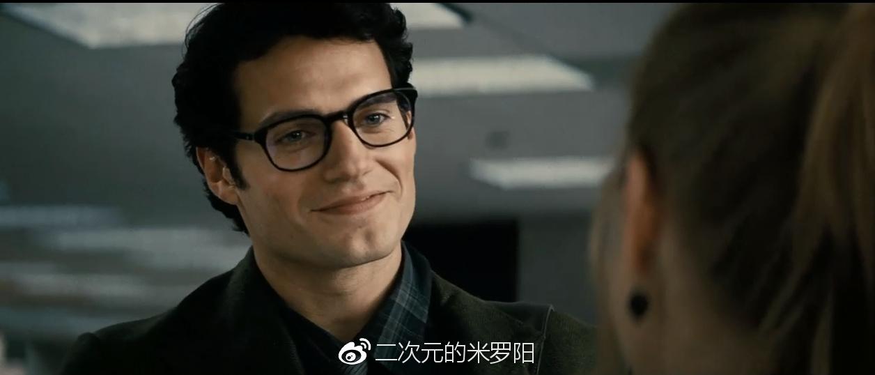 父亲乔·艾尔送到地球,由肯特夫妇收留,并以克拉克·肯特之名被抚养