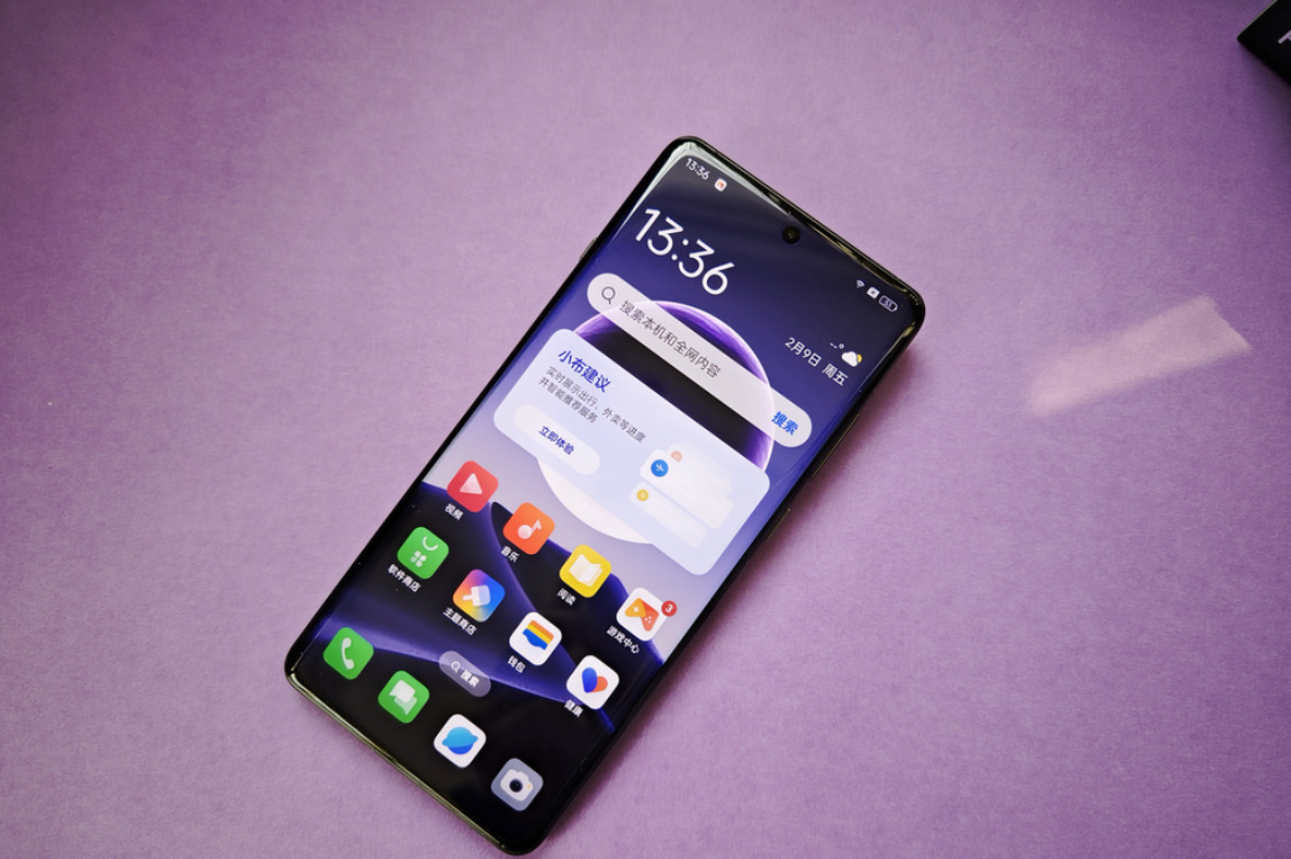 oppo find x7 ultra拥有哈苏全焦段大师影像系统,采用一英寸双潜望四