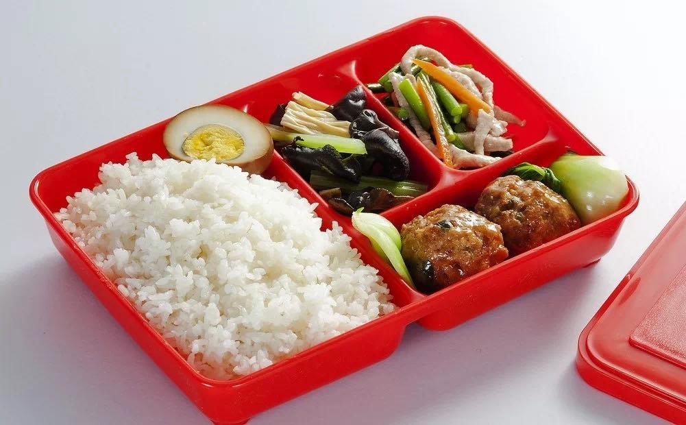 普通餐馆一人一份的点餐,也是分餐有的家庭为了方便