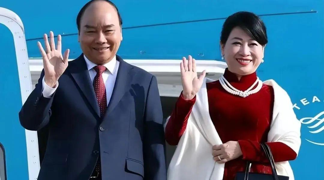 丰满圆润,明眸皓齿,标准的旺夫相就看越南第一夫人陈月秋 - 知乎