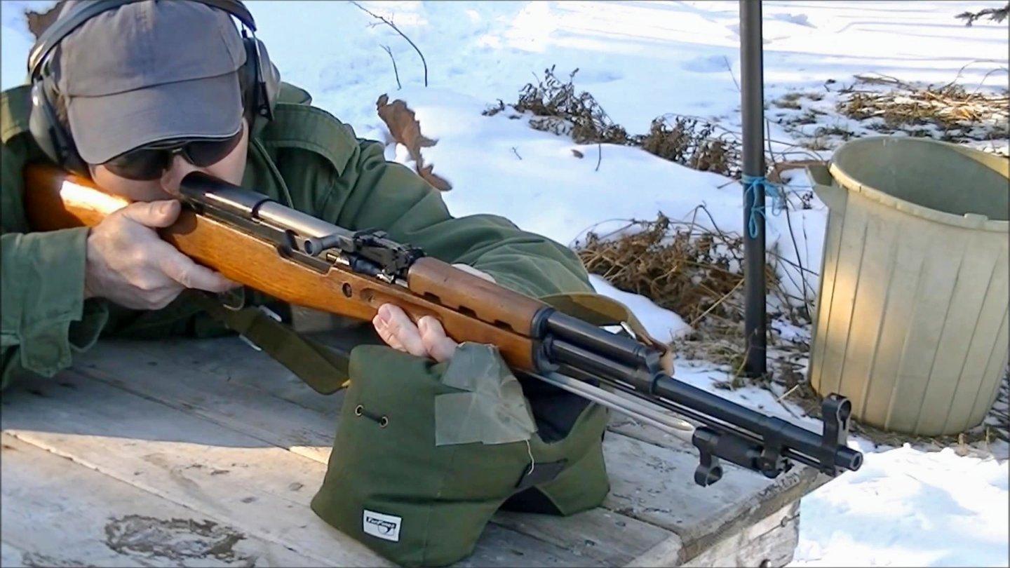 sks半自动步枪,国产仿制型为56式,3d动画演示工作原理