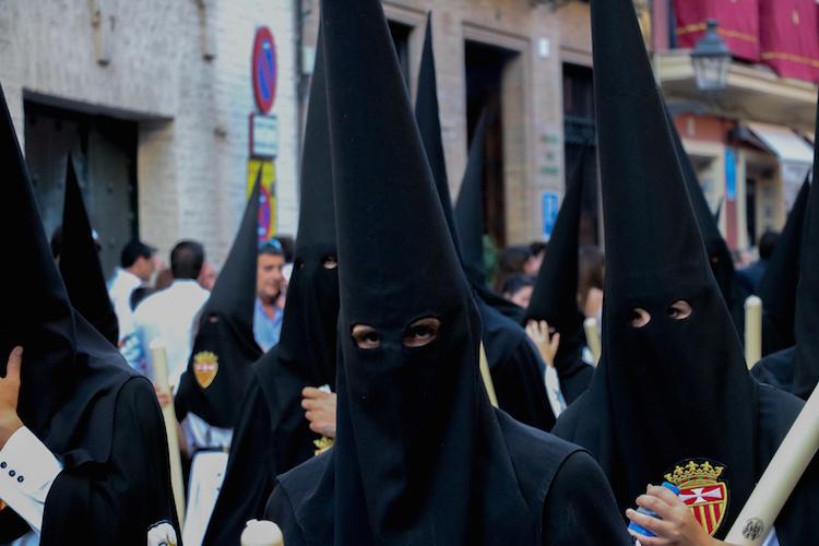 西班牙 | 复活节上的食死徒尖帽