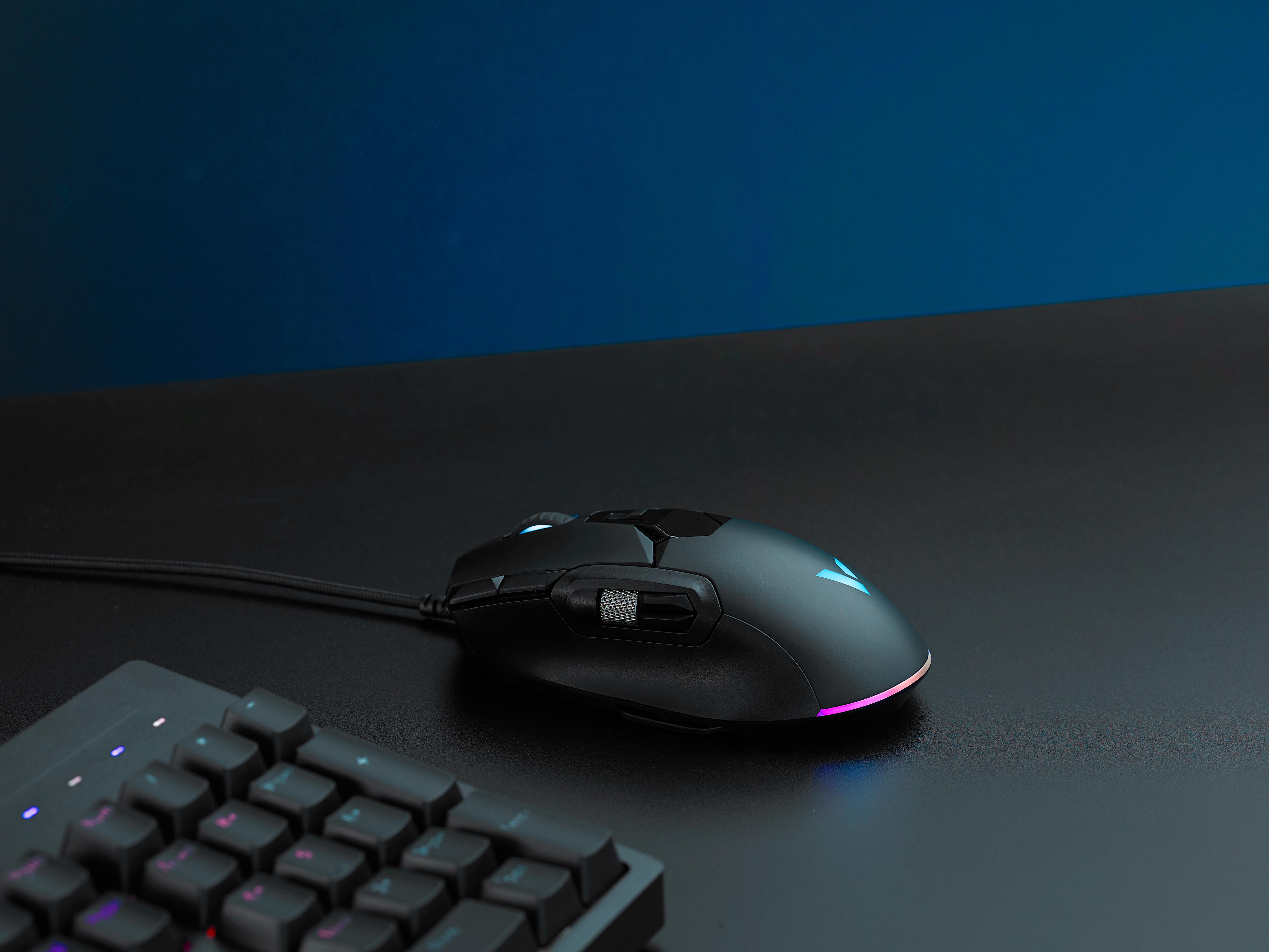 独家开箱贴雷柏v330幻彩rgb游戏鼠标曝光