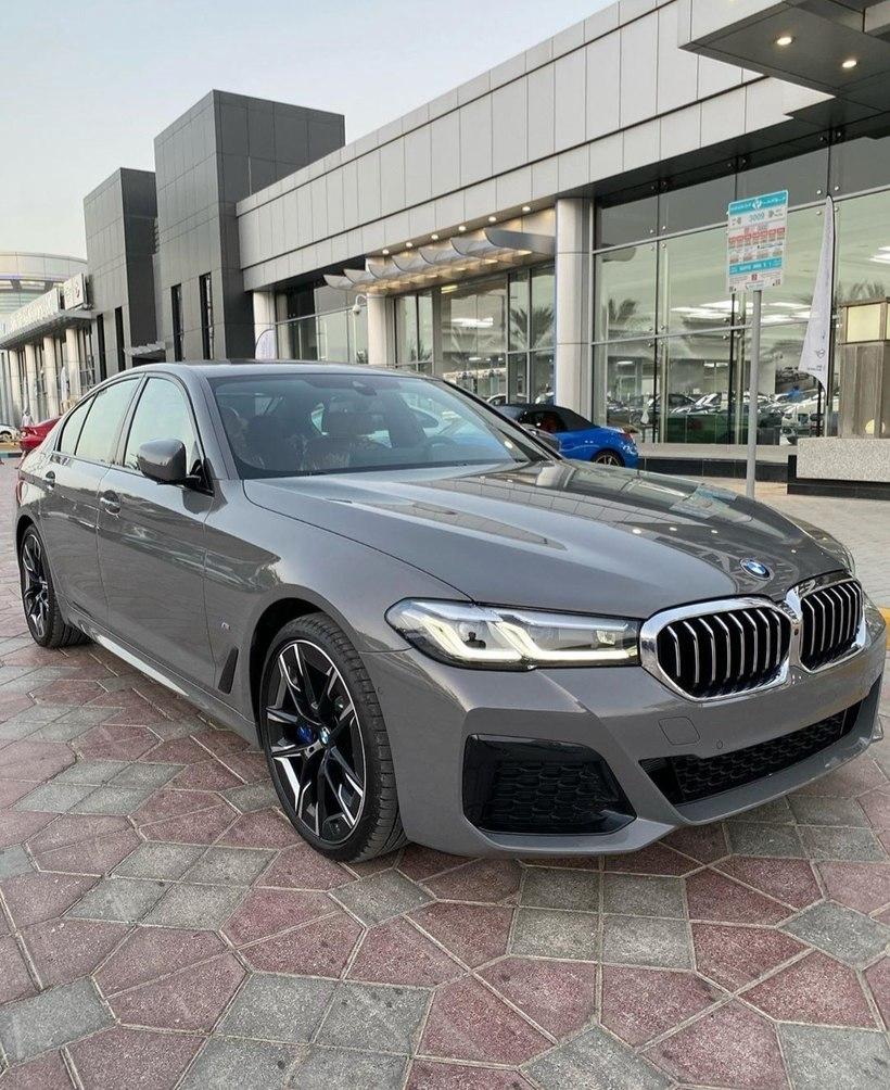 2021款宝马5系实车来了外观动力皆升级9月底就上市