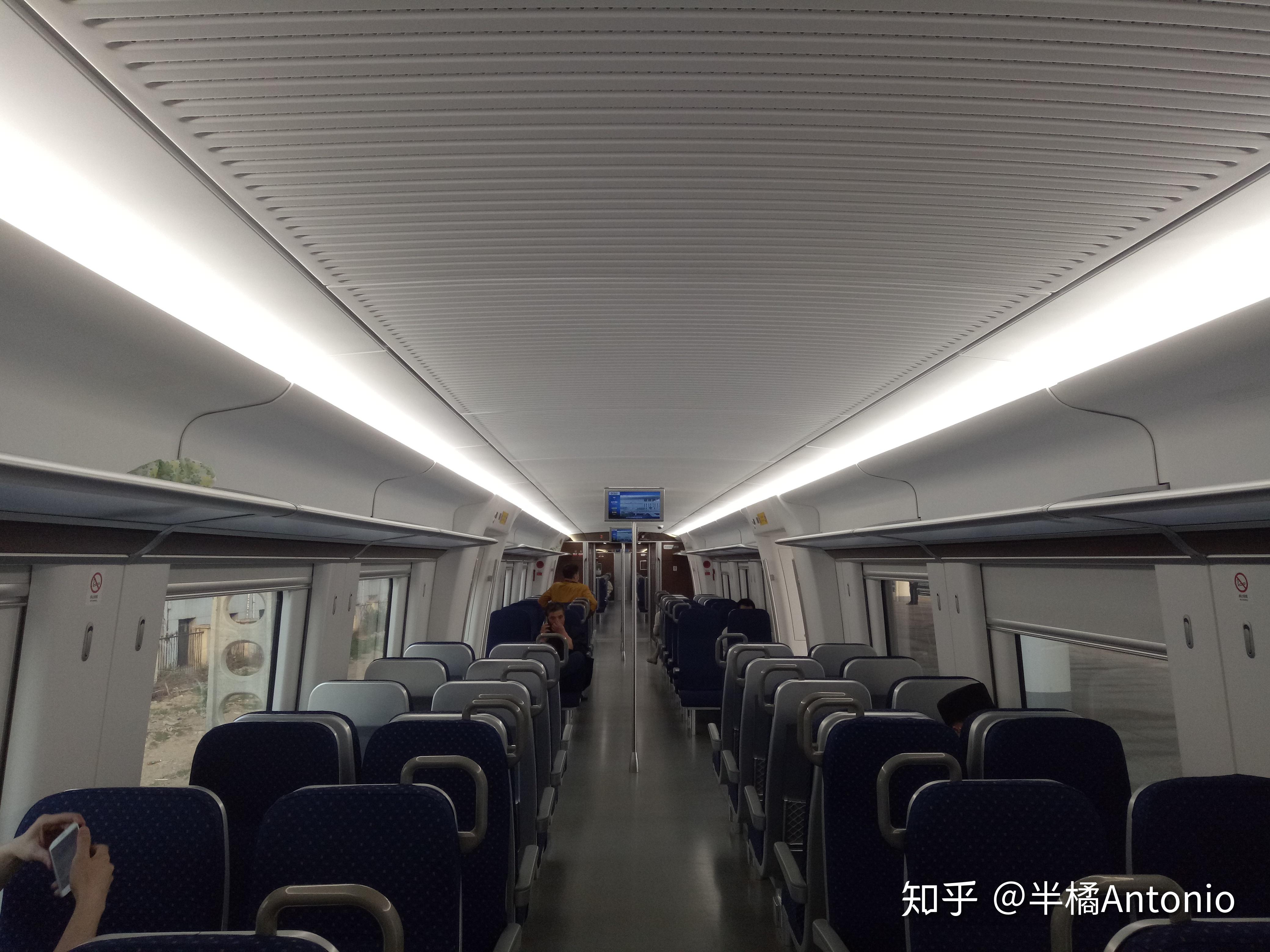 连云港城市动车采用4编组crh6f-a型列车,运行最高时速160km/h,由中车
