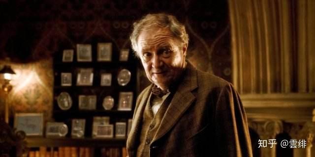 霍拉斯·斯拉格霍恩horace slughorn