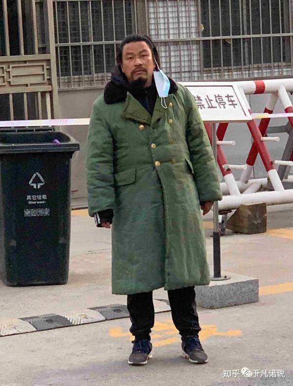 睡了4年大街的流浪汉背后竟有惊天骗局 - 知乎