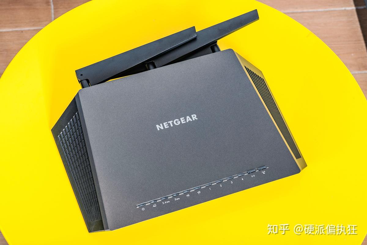 可玩性直追nas的路由？30秒圈粉，新版网件R7000轻松玩转梅林 - 知乎