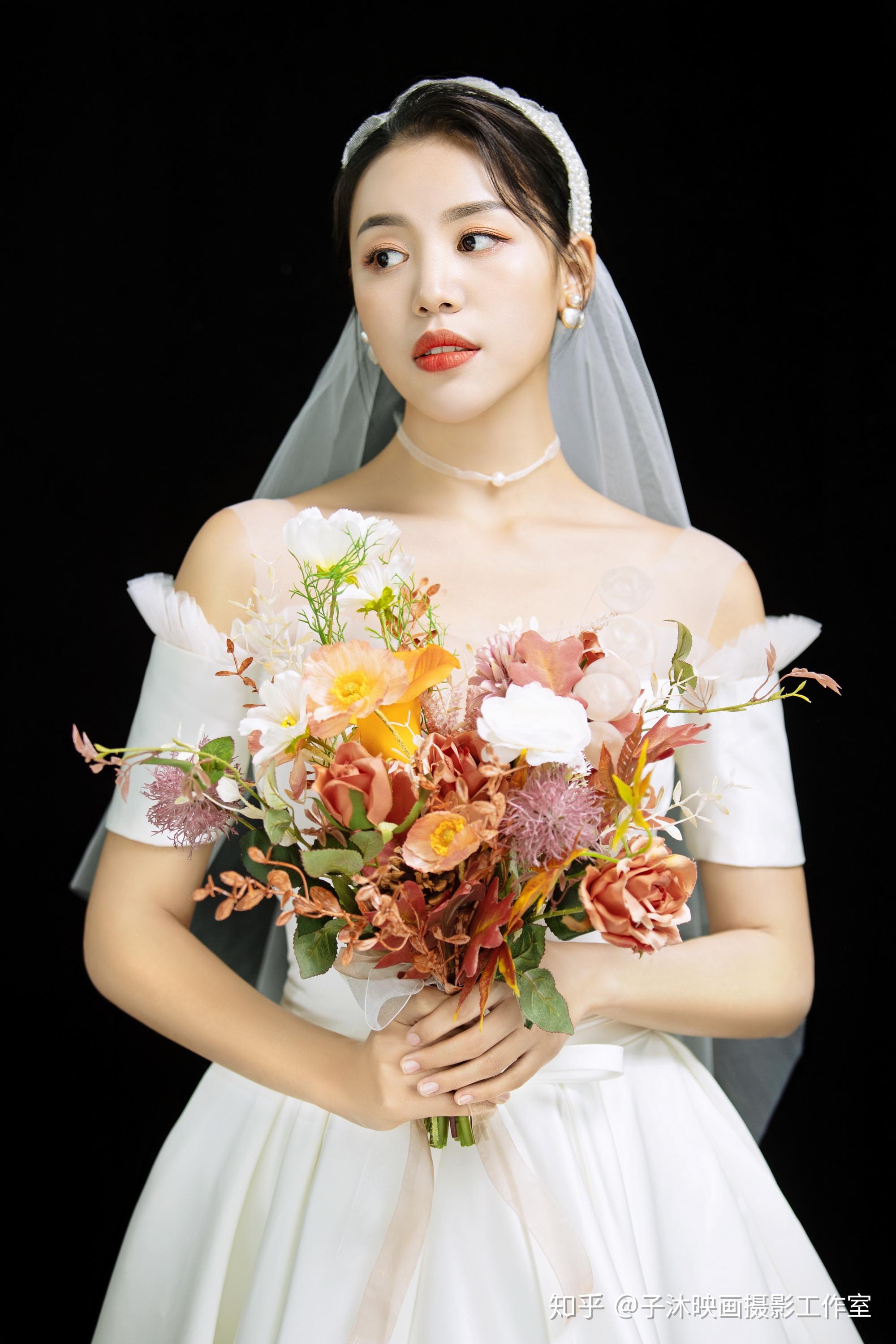 拍照怎样拍才好看室内 v2-67c5f12e2e13b7f605e84ac4fb9b713e_r.jpg