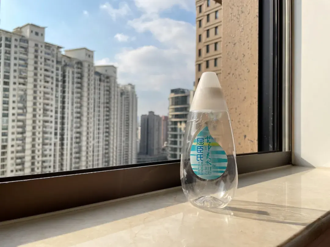 好看的食品包装屈臣氏梵净灵水