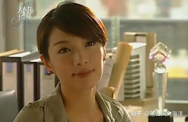 2006年,两大名模白歆惠和蒋怡担纲女主角的偶像剧《天使情人》,蔡淑臻