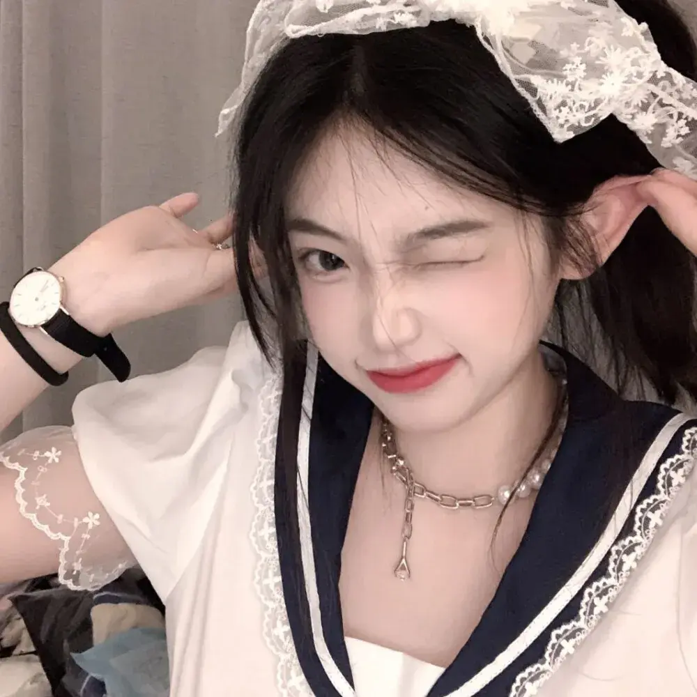 有哪些看上去干净温柔的女生头像?