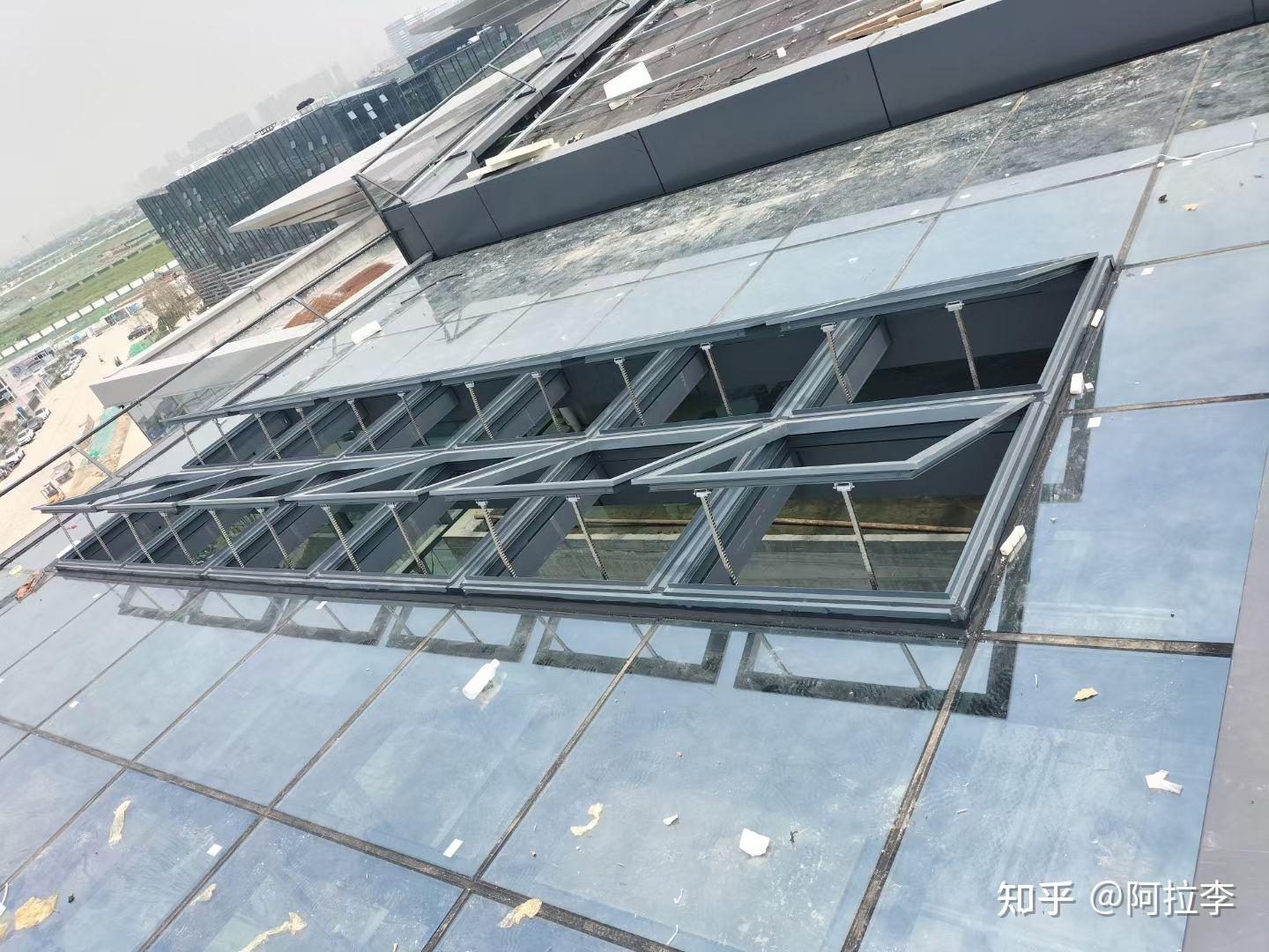 幕墙玻璃改翻窗