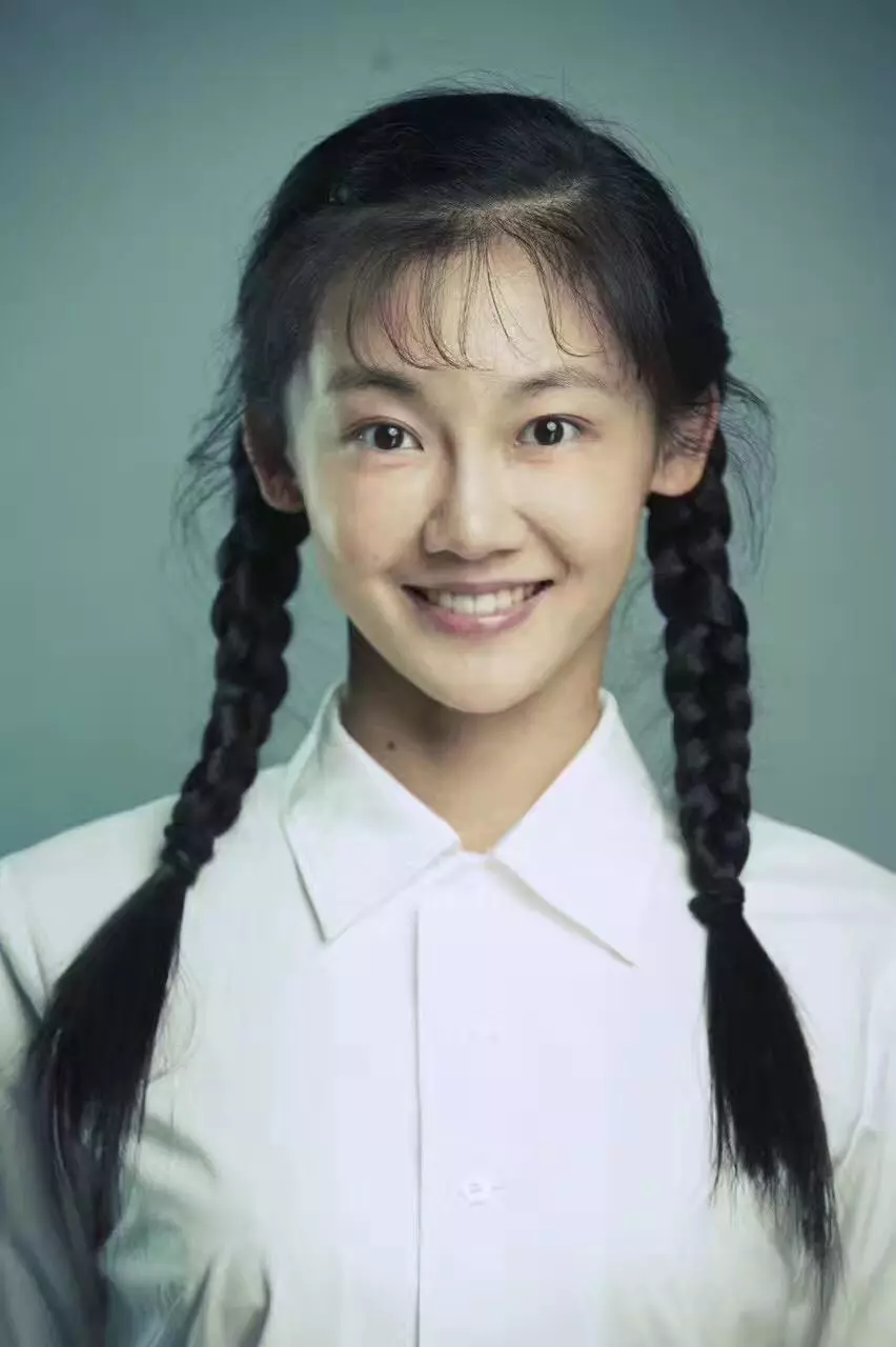 沉甸甸的爱和情不自禁的告白触碰,对林丁丁来说是恶心的,惊吓的,配不