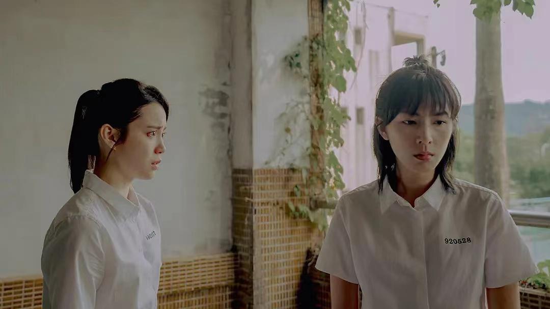 总会在怡敏逞强的时候说:"你说没关系的时候通常都有事",她关心对方过