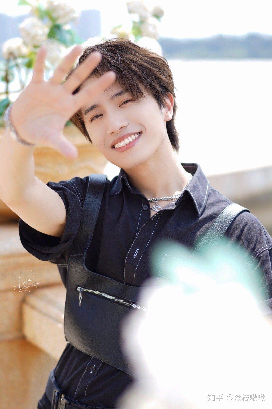 关于为什么第一次看选秀我就认定了伯远 - ②外貌 - 知乎