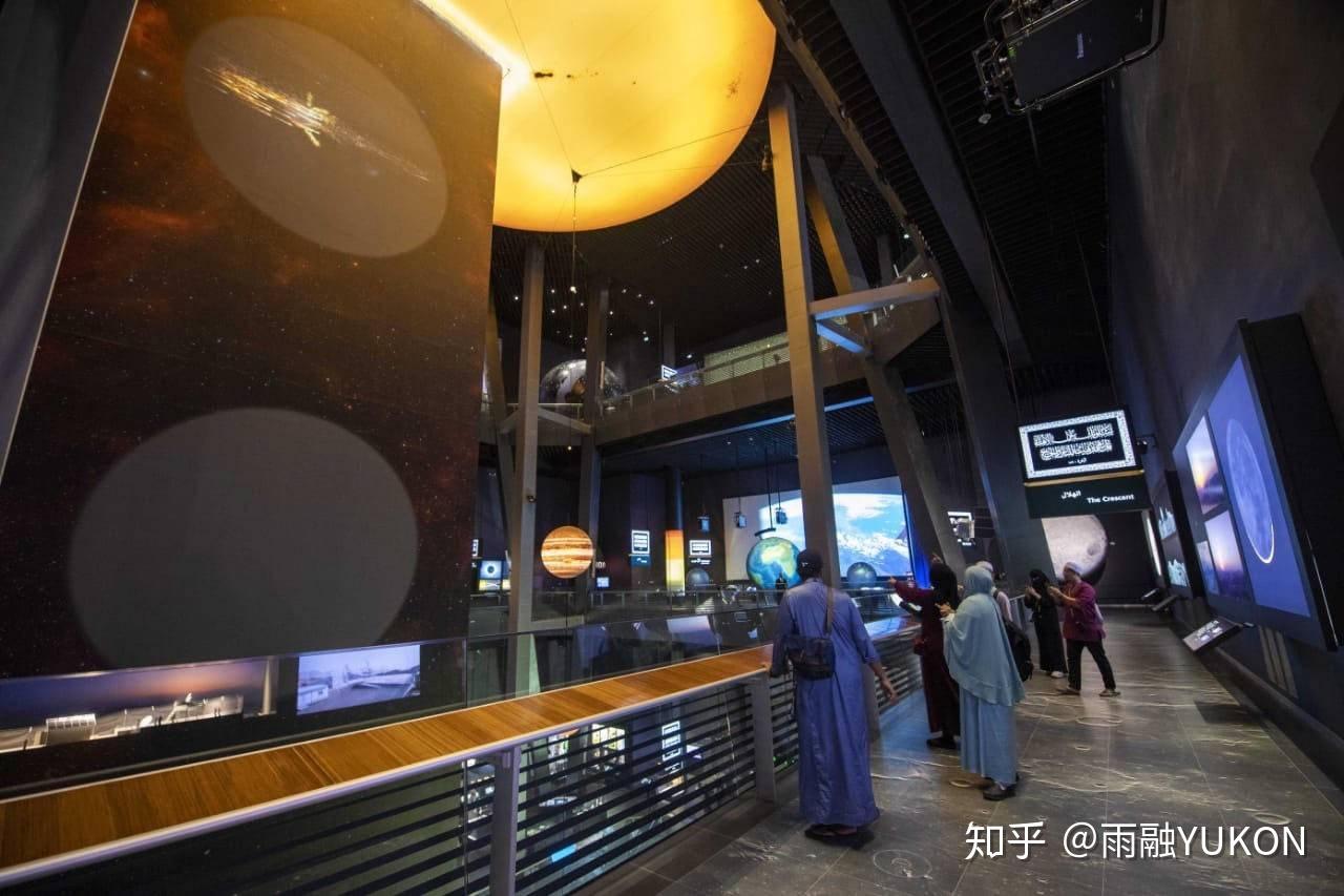 601米的全球最高钟塔:耗资1025亿,钟面直径43米25公里外都可见 - 知乎