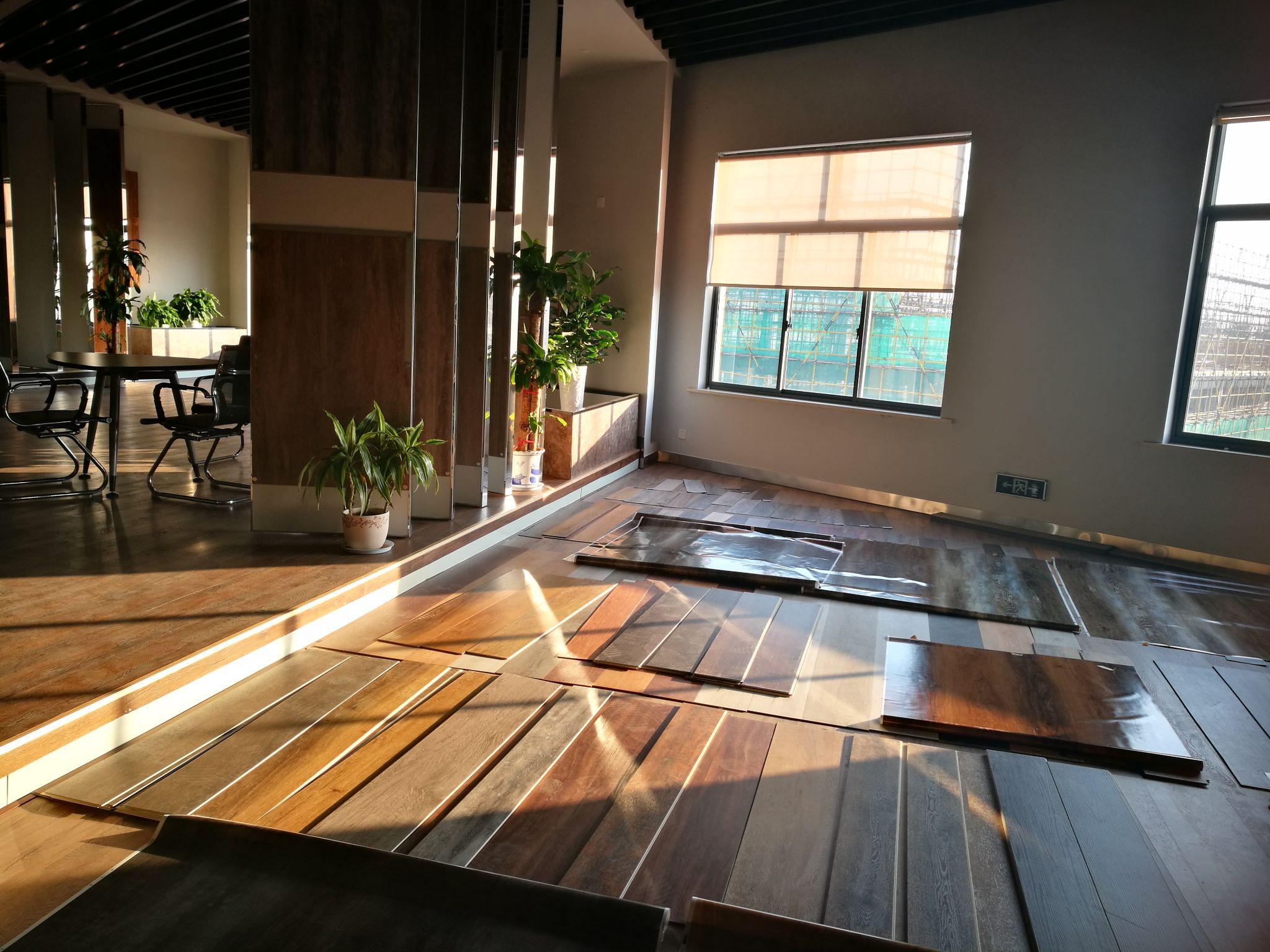 精選三大系列SPC（石塑地板） - 信成系統家居．室內規劃