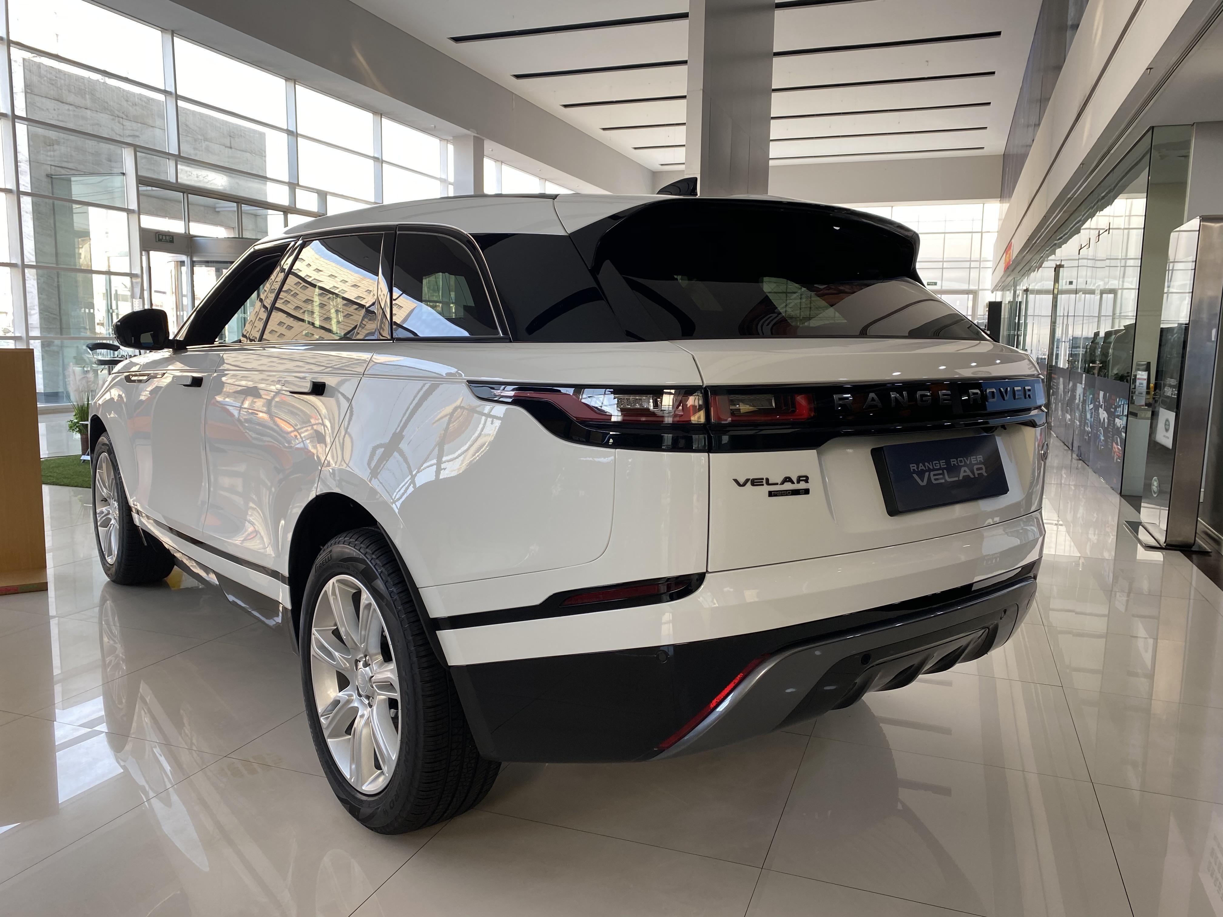 实拍最美路虎揽胜星脉优惠10w打底为啥路上却很少见到