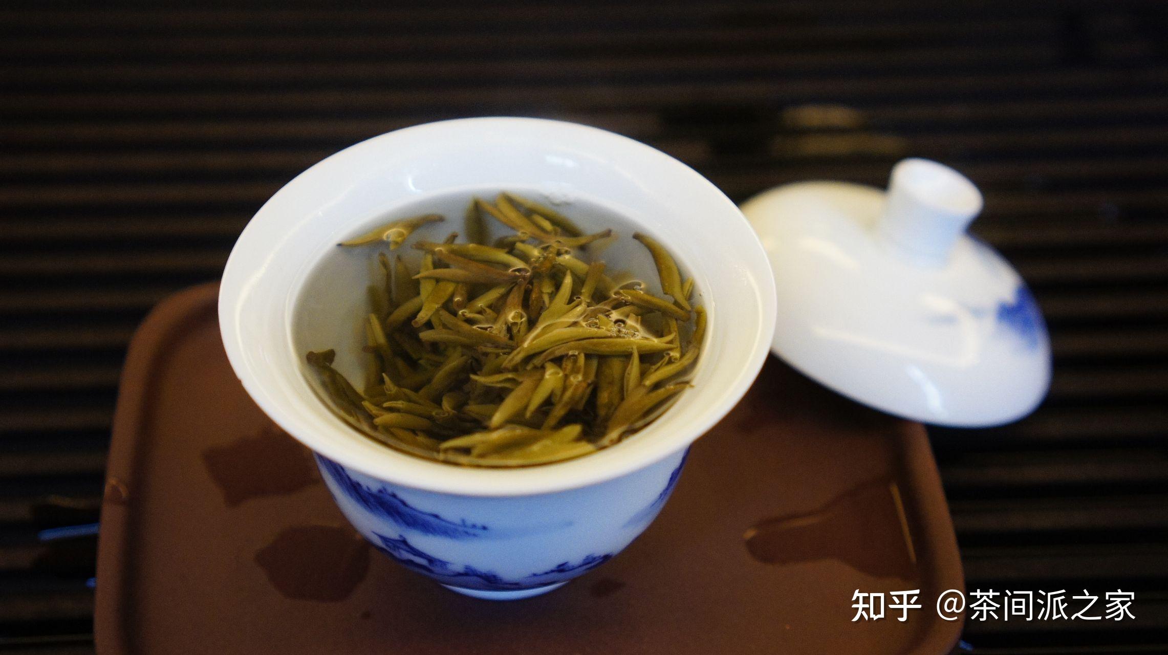 黄茶茶汤颜色图片