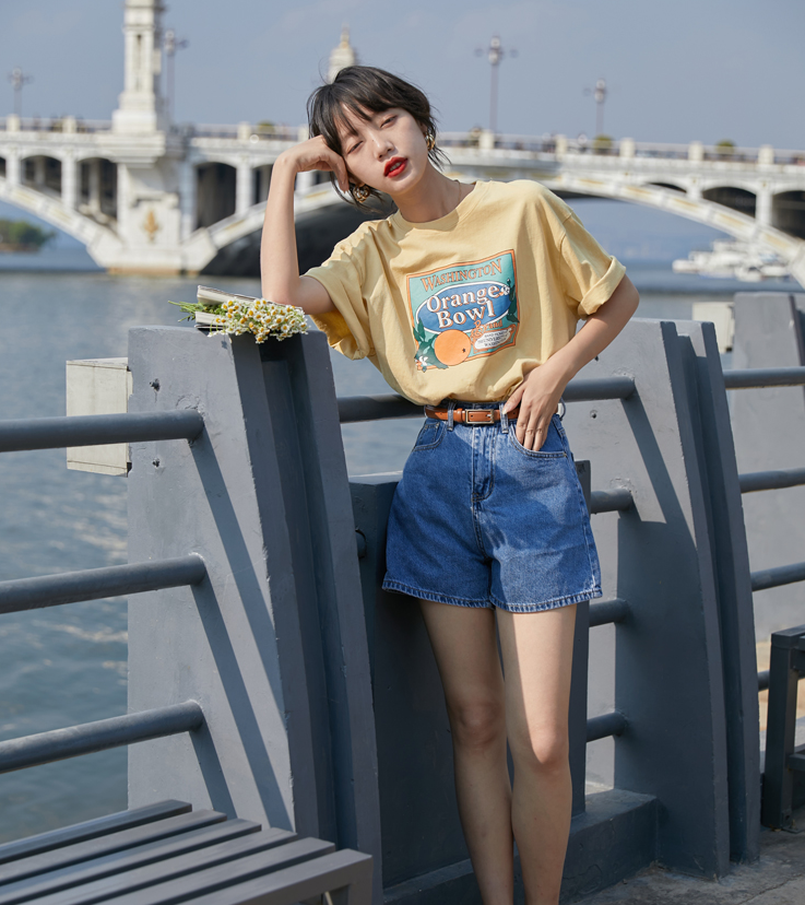 夏天女学生有哪些清爽利落的穿搭丨夏季t恤穿搭攻略